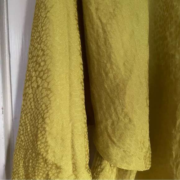 Ann Taylor LOFT Batwing Chartreuse Blouse - Picture 4 of 7